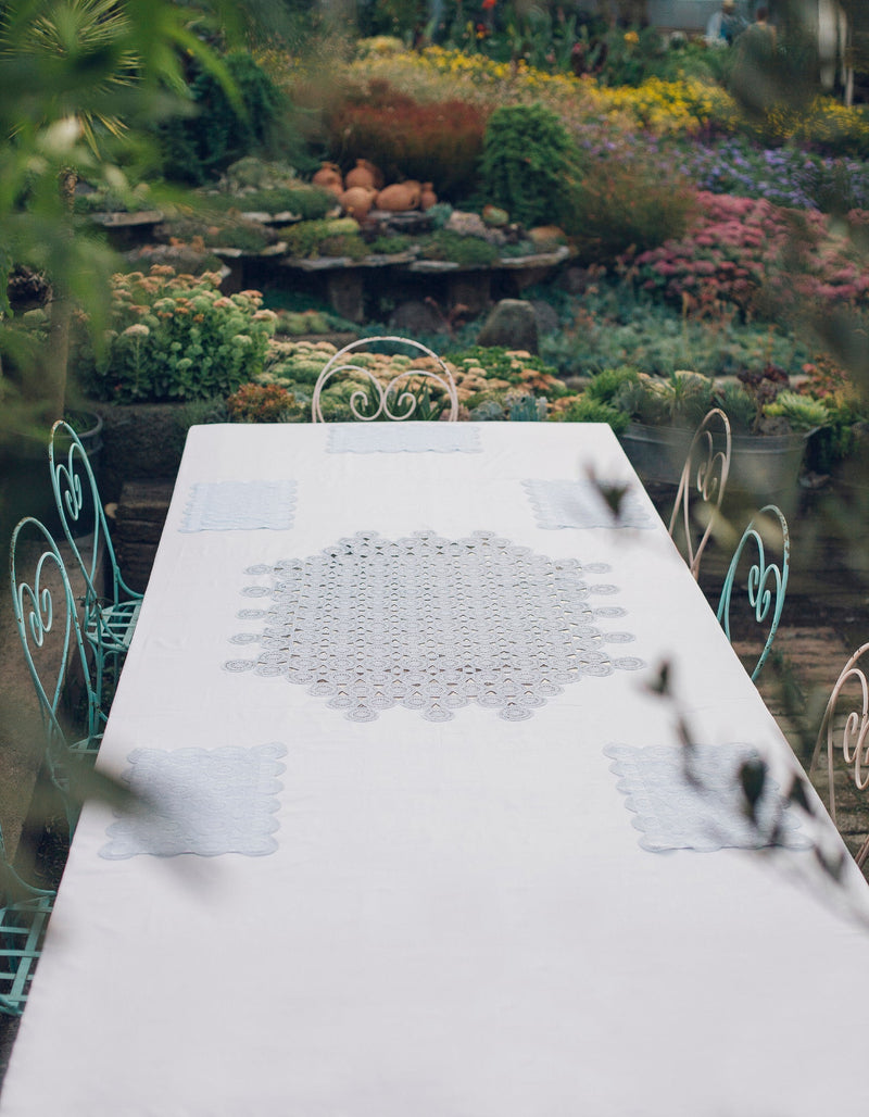 Tablecloths – handmade lace by Mairik